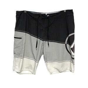 Volcom Mod Tech Boardshorts Mens 36 Colorblock Surf Swim Beach Vacation Summer